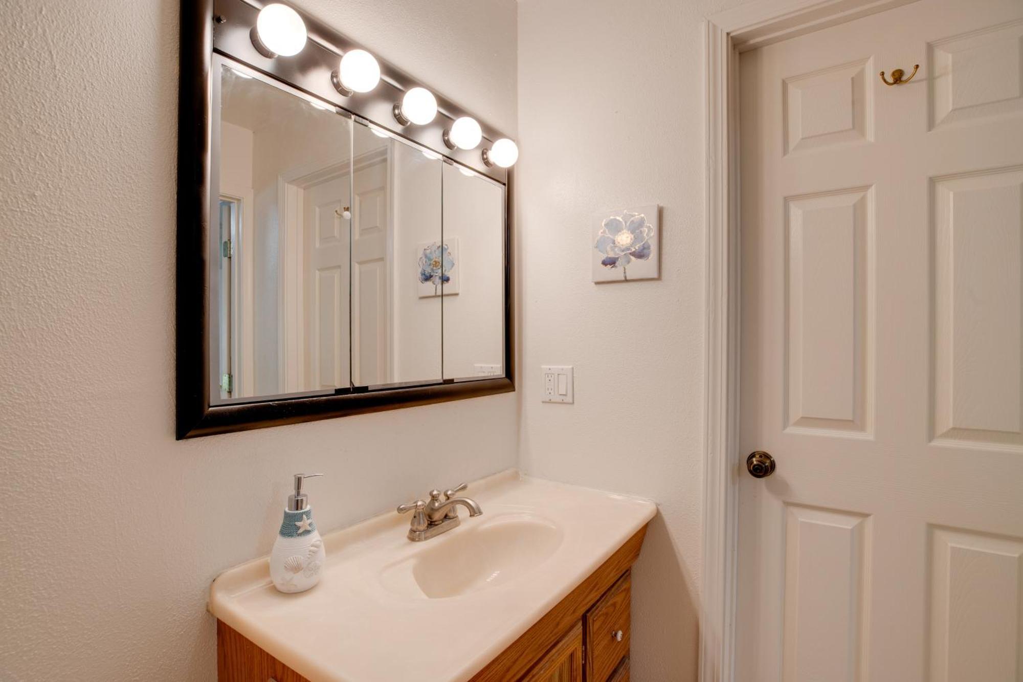 Bay City Vacation Rental Escape About 5 Mi To Marina! Eksteriør billede
