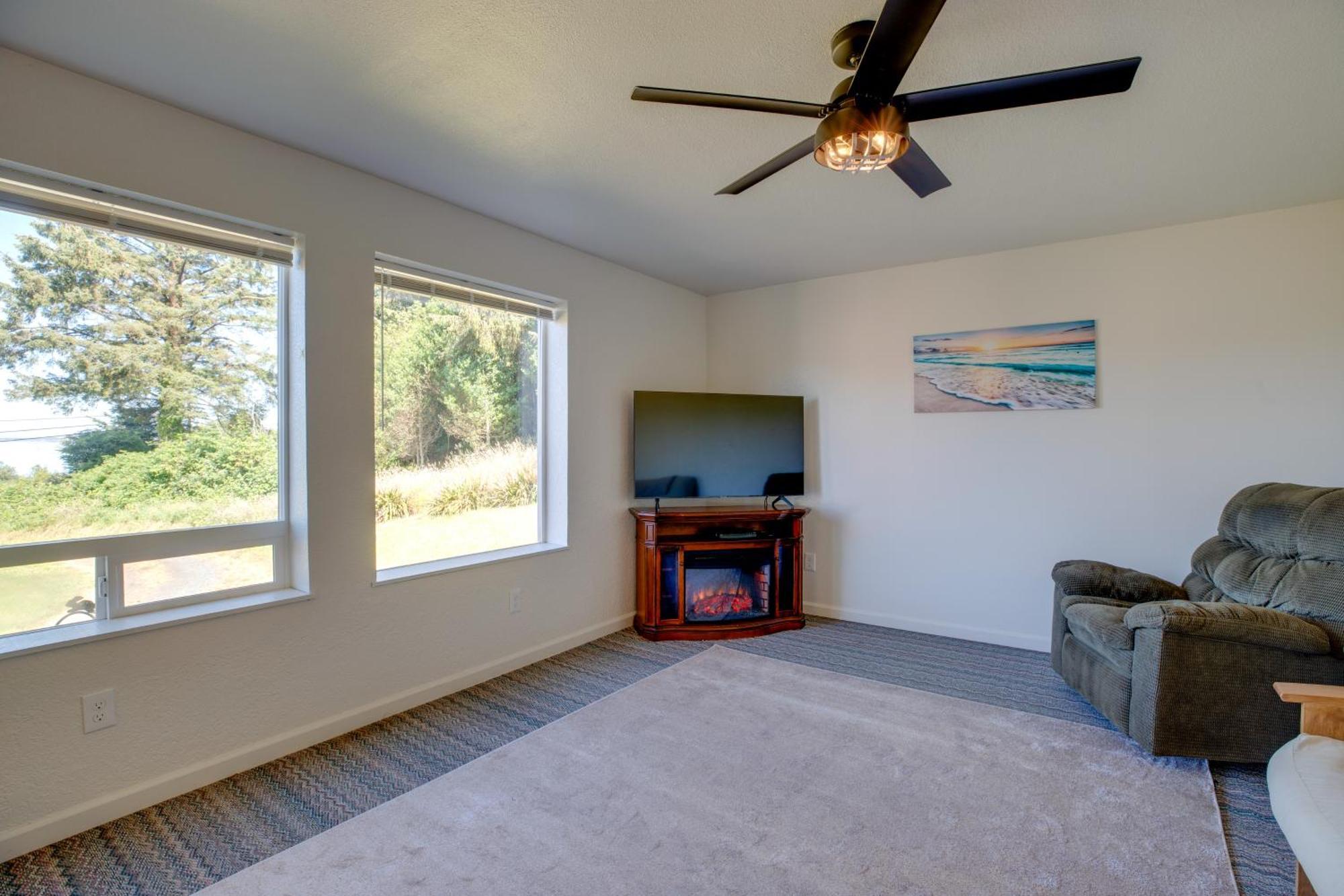 Bay City Vacation Rental Escape About 5 Mi To Marina! Eksteriør billede